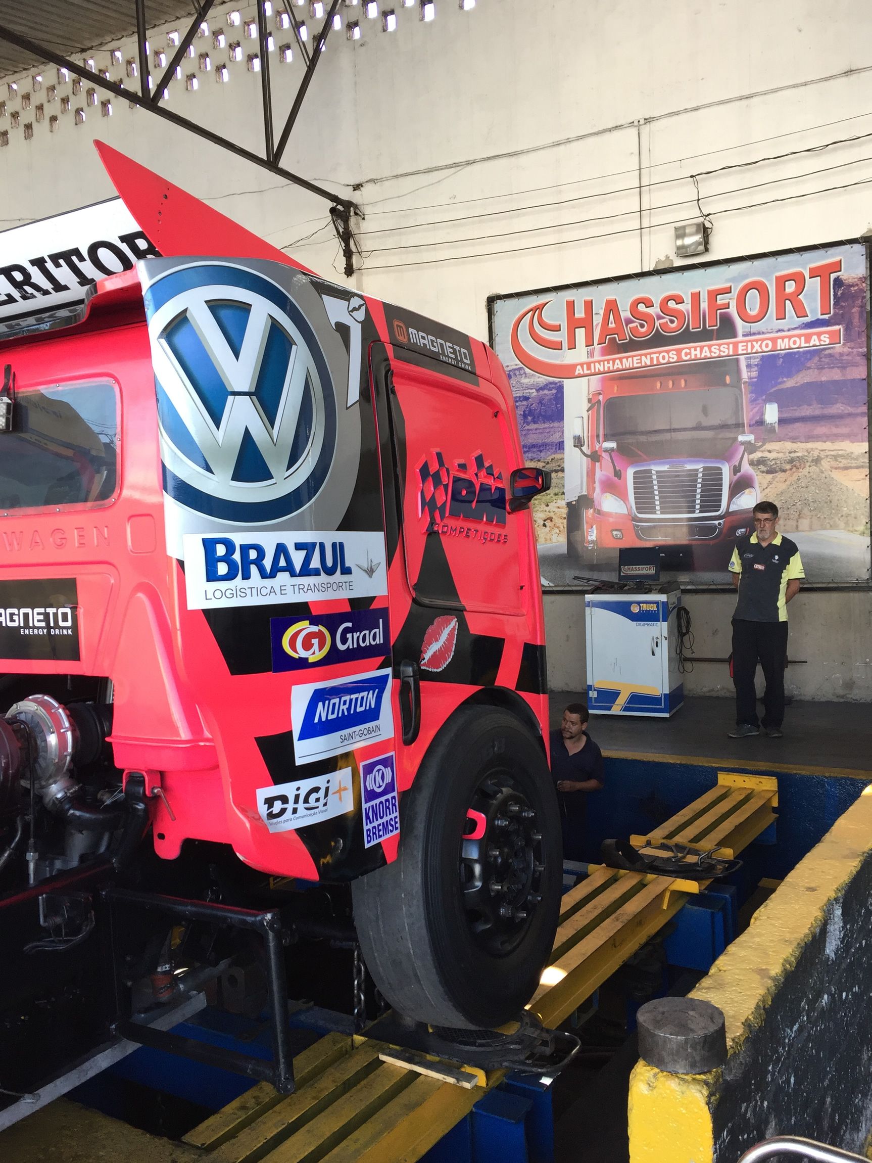 Alinhamento de Chassi de Caminhão